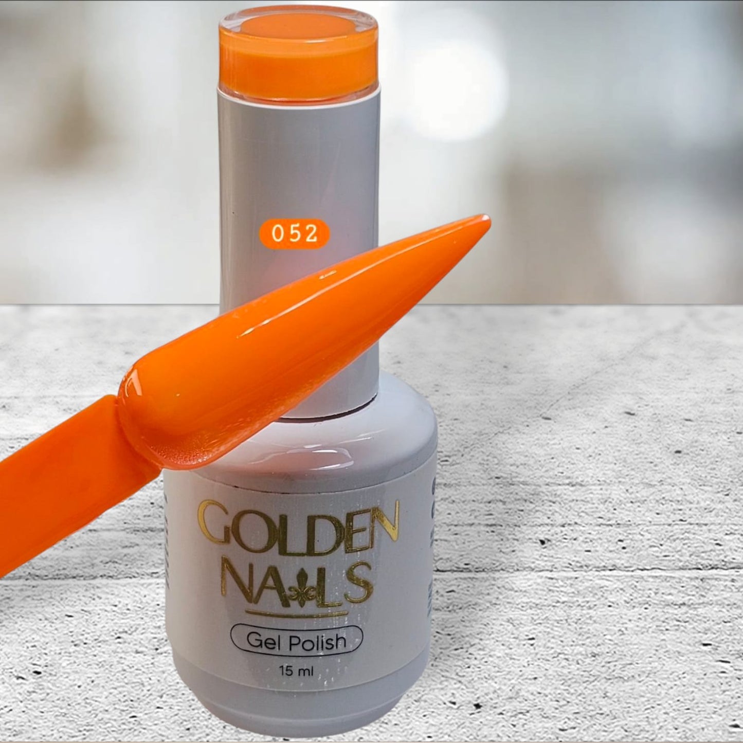 GEL POLISH GOLDEN NAILS