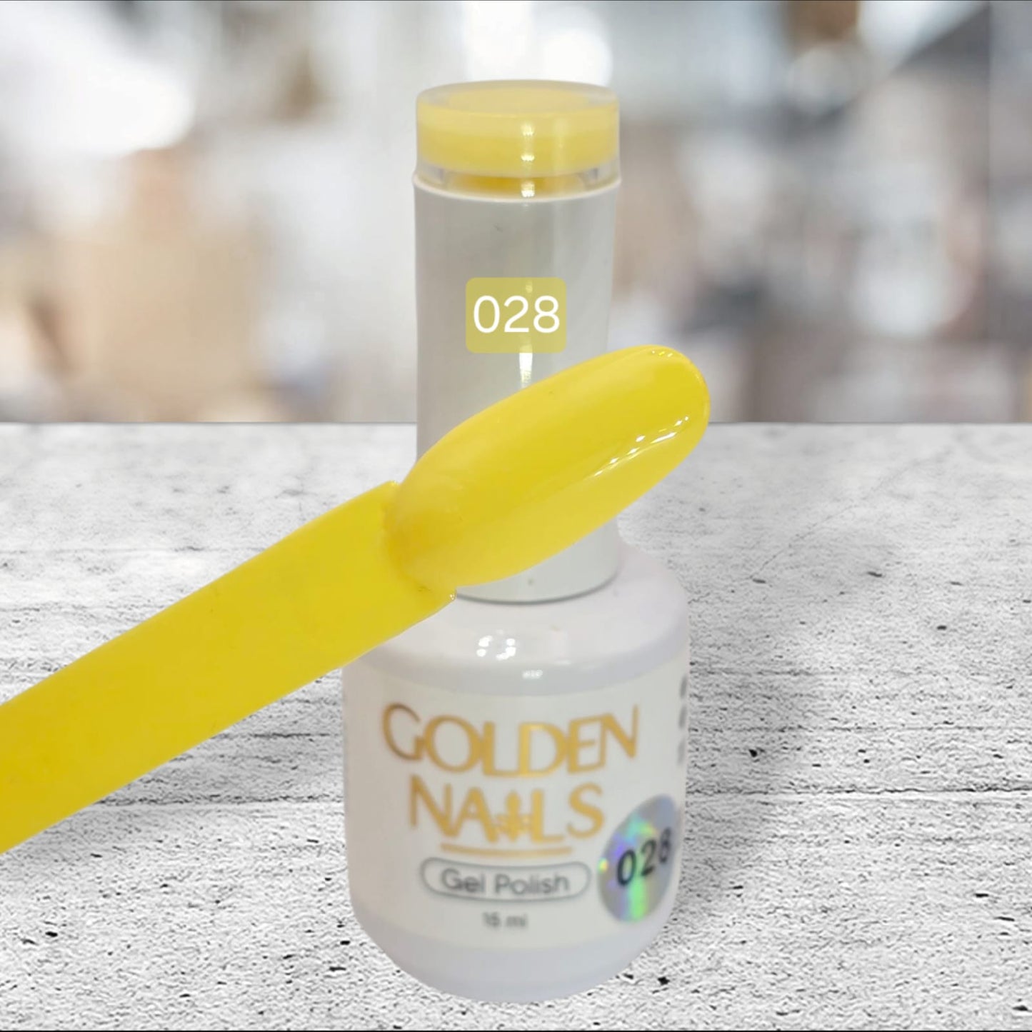 GEL POLISH GOLDEN NAILS